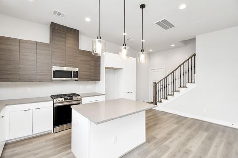 Tiny photo for 313 Charlock Street, Houston, TX 77022 (MLS # 55835512)