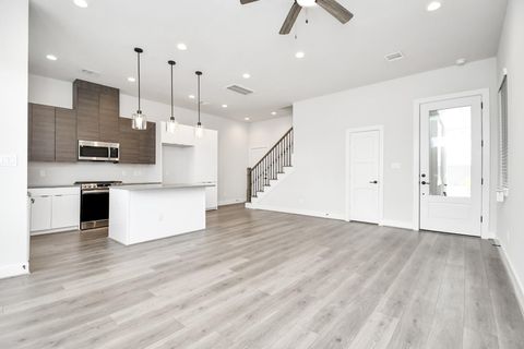 Tiny photo for 313 Charlock Street, Houston, TX 77022 (MLS # 55835512)