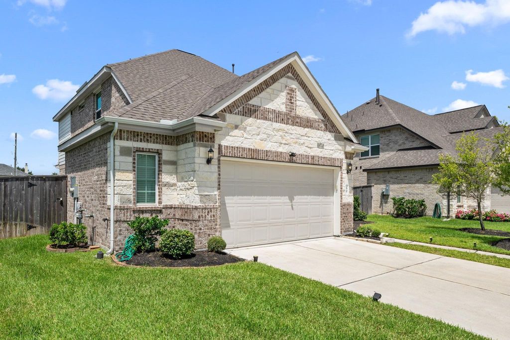 Photo of 60 Indian Wells Drive, Manvel, TX 77578 (MLS # 13466559)