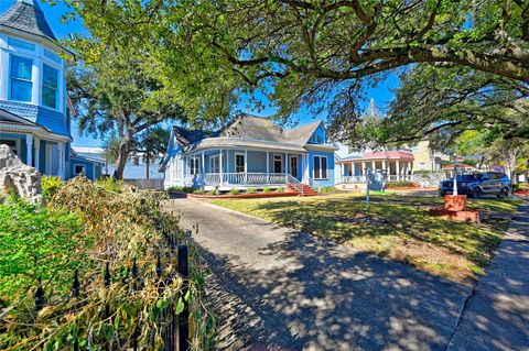 Photo of 925 Heights Boulevard, Houston, TX 77008 (MLS # 59023445)