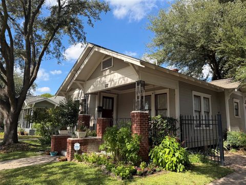 Photo of 1107 Walling Street, Houston, TX 77009 (MLS # 8355910)