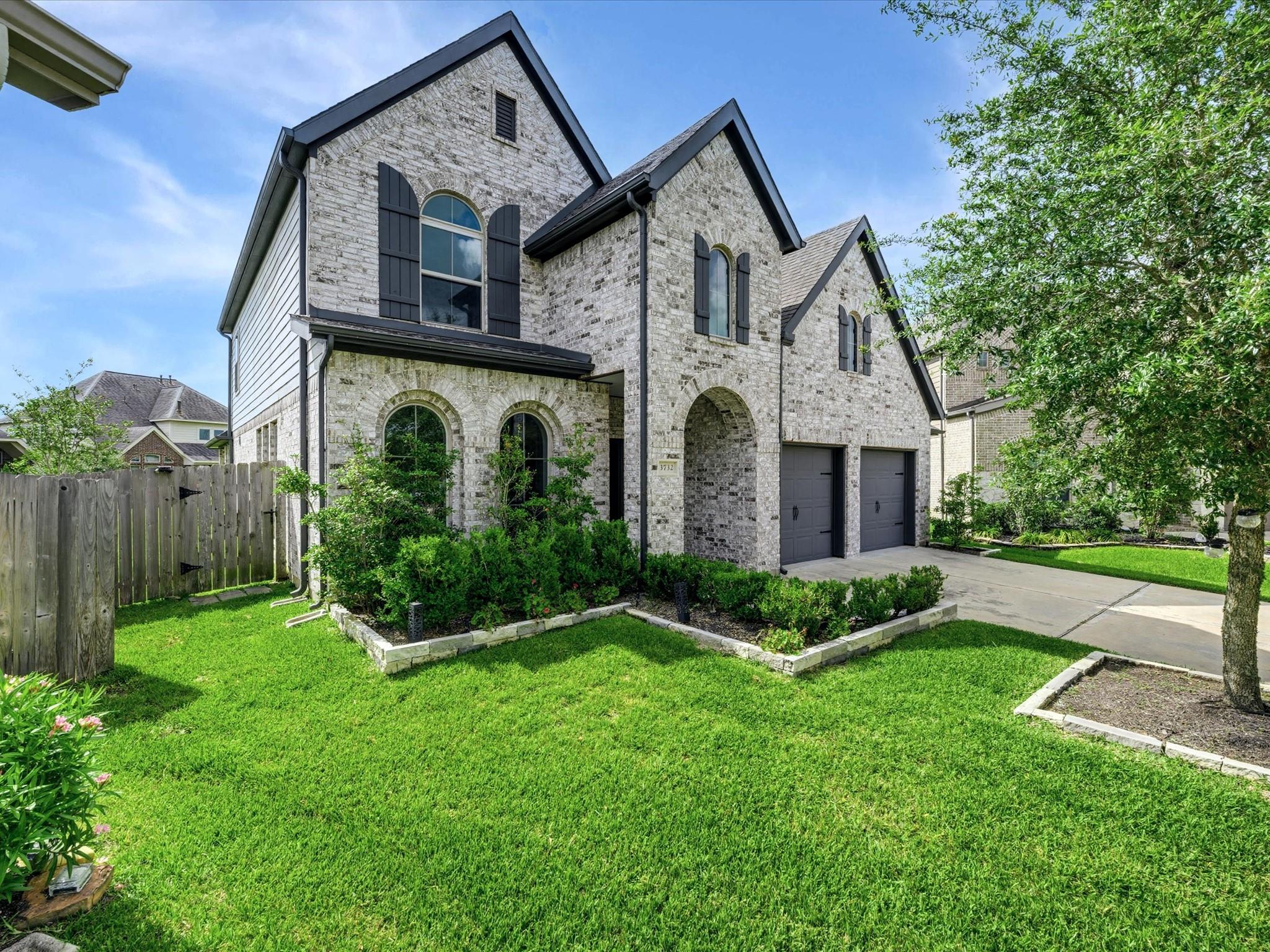 3732 Windsong Park Court Court NE