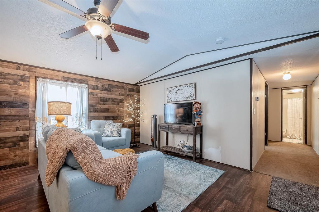 Photo of 736 Road 7000, Cleveland, TX 77327 (MLS # 81787608)