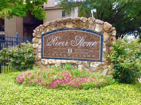 Photo of 10855 Meadowglen Lane #928, Houston, TX 77042 (MLS # 15820719) Photo of 10855 Meadowglen Lane #928, Houston, TX 77042 (MLS # 15820719)
