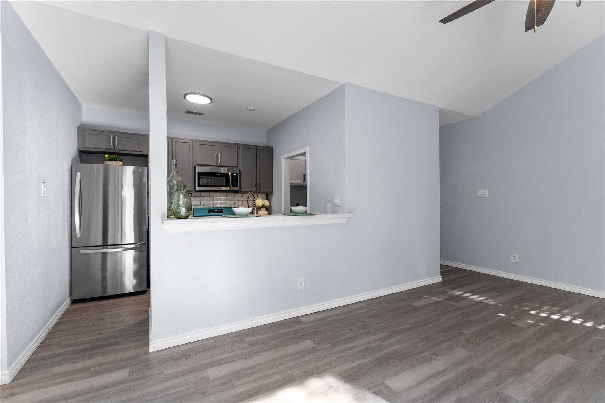 3500 Tangle Brush Drive 200