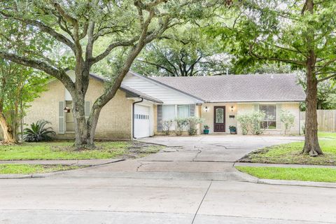 Photo of 1226 Ferndale Drive, Seabrook, TX 77586 (MLS # 17678379)