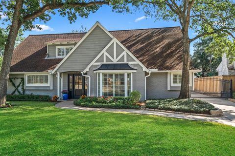 Photo of 14231 Carolcrest Drive, Houston, TX 77079 (MLS # 68587028)