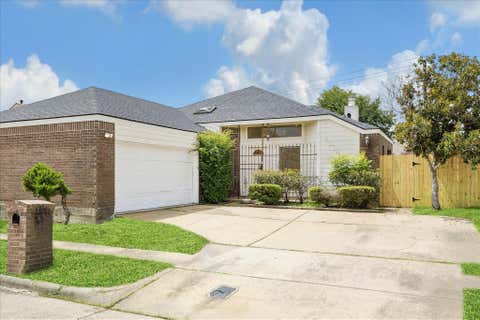 Photo of 8018 Cobblefield Lane, Houston, TX 77071 (MLS # 61942355)
