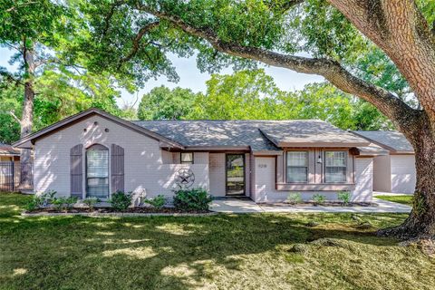 Photo of 9218 Hammerly Boulevard, Houston, TX 77080 (MLS # 80737891)