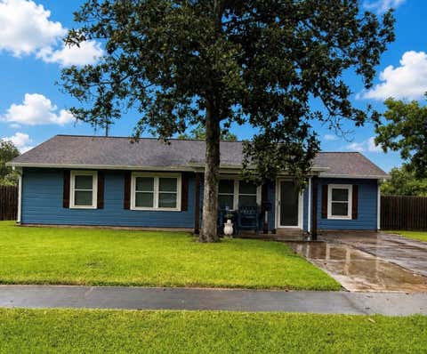 Homes For Sale - 206 S Mattson Street<br/> Brazoria County, West Columbia, TX 77486