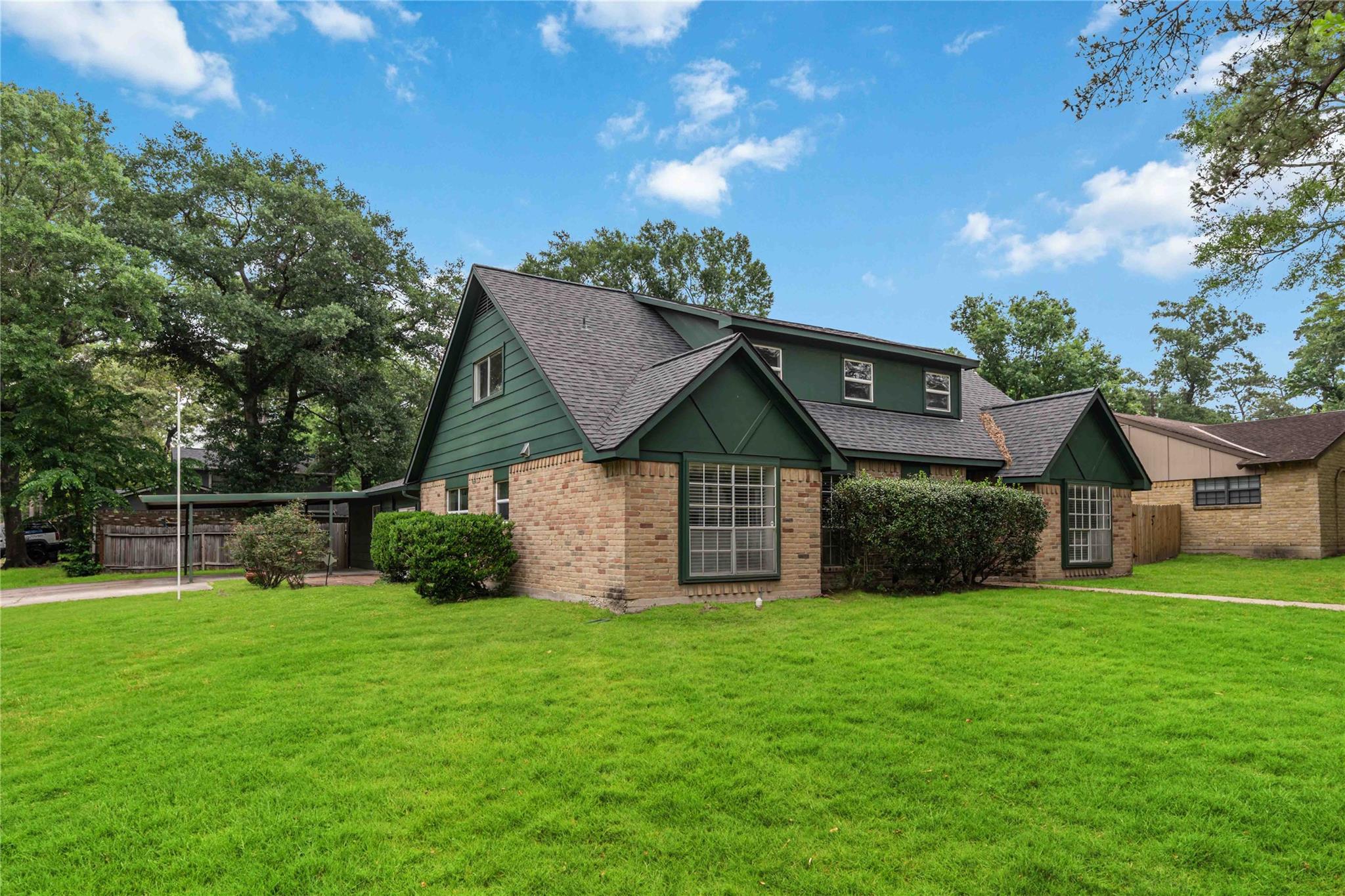 203 Wedgewood Court