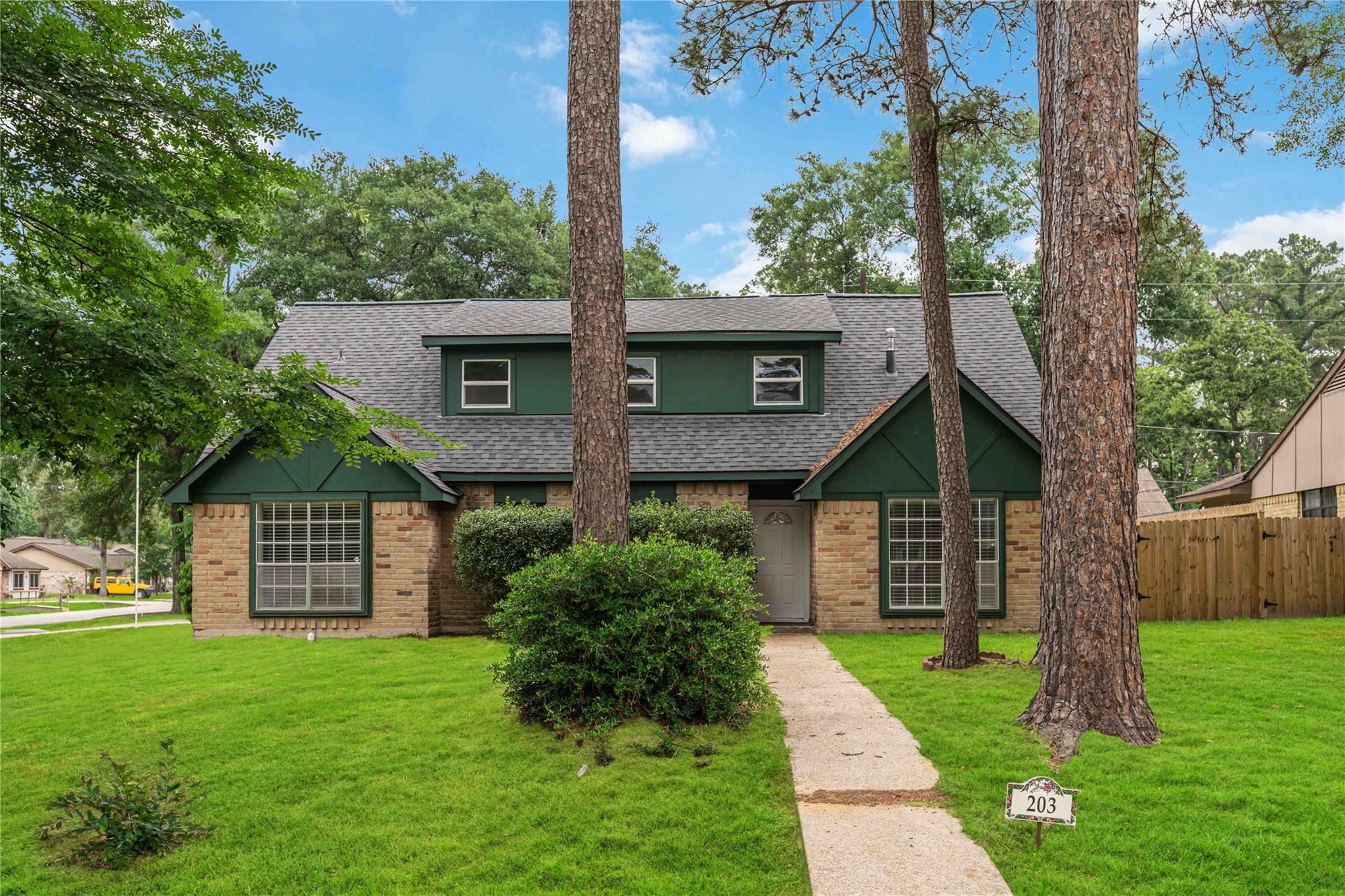 203 Wedgewood Court