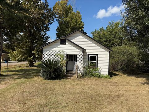 Photo of 1811 Penick Road, Waller, TX 77484 (MLS # 51182611)