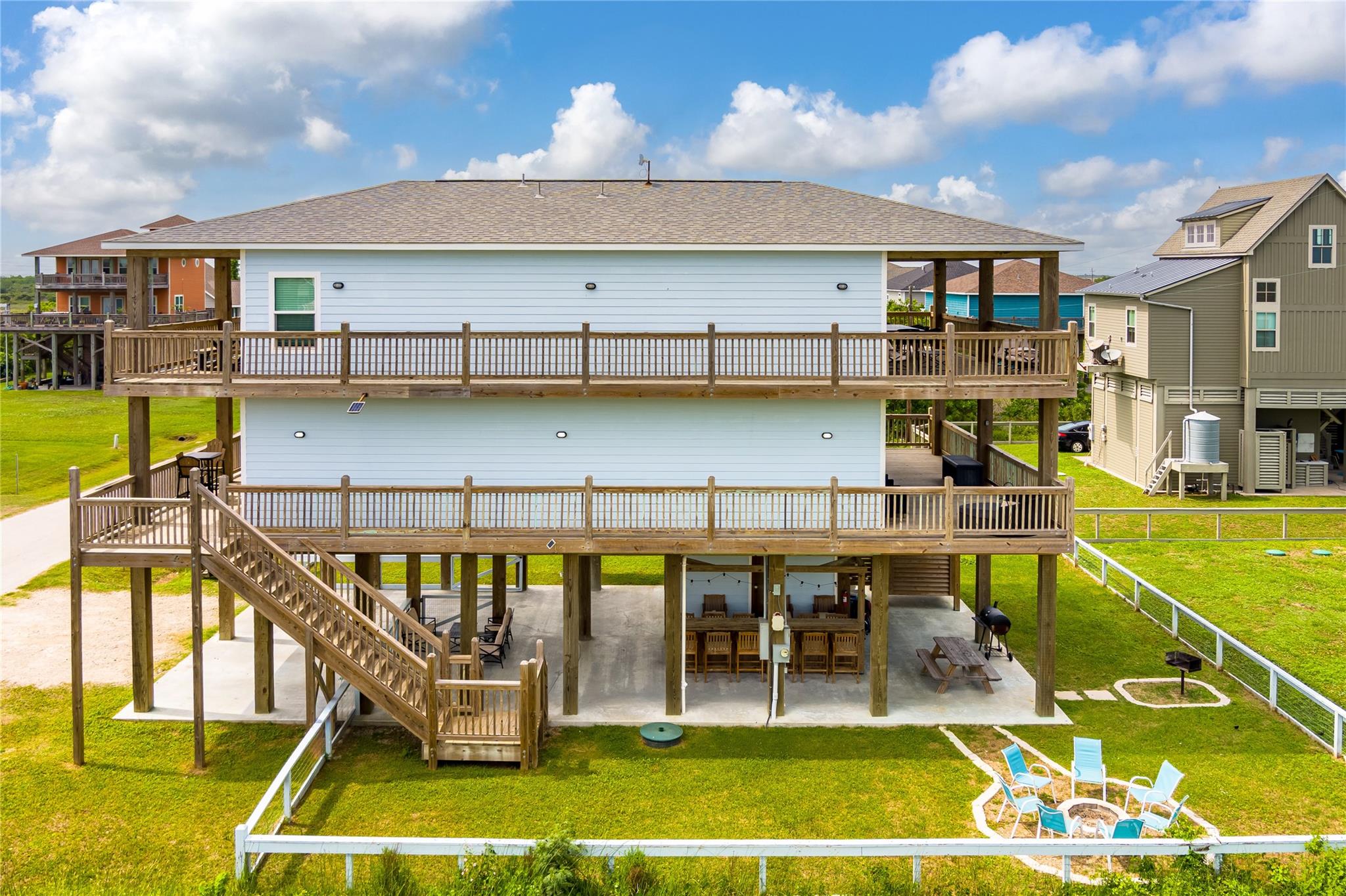 924 Melody Lane