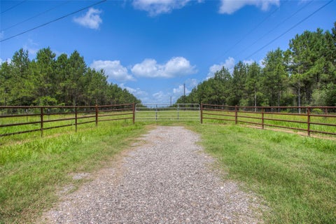 Vacant Land For Sale - 000 Hopewell Road<br/> Huntsville, TX 77340