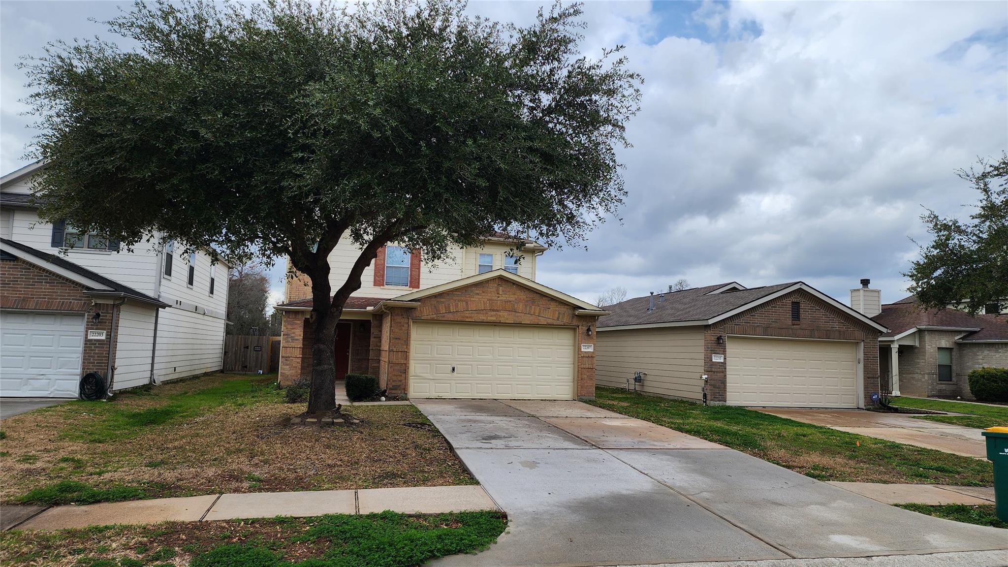 22207 Greengate Drive