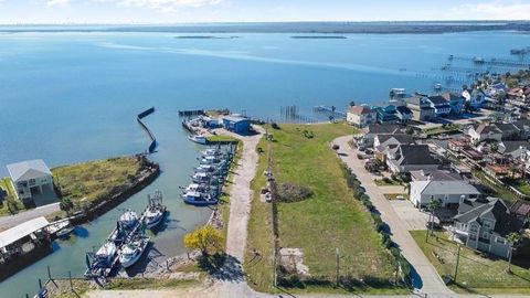 Photo of 1212 Aqua Way Drive, Dickinson, TX 77539 (MLS # 48108063)