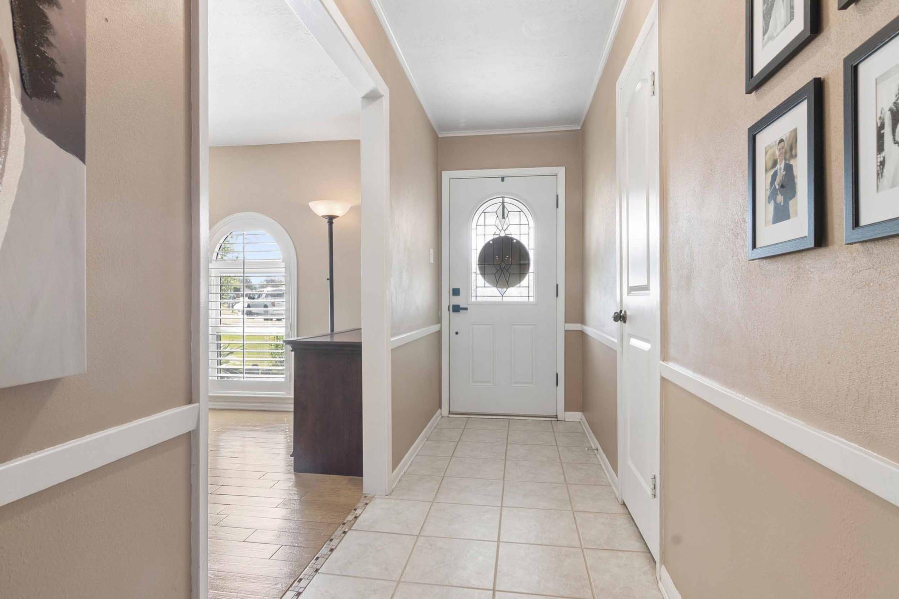 2418 Lufkin Lane