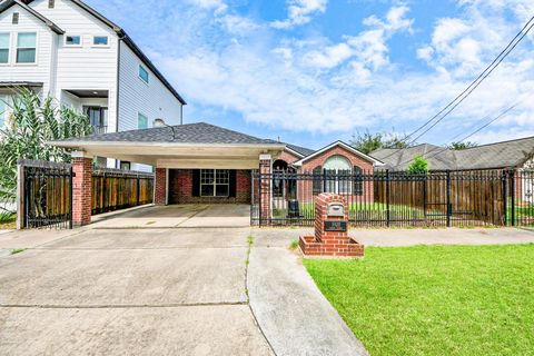 Photo of 5920 Conley Street, Houston, TX 77021 (MLS # 21158964)