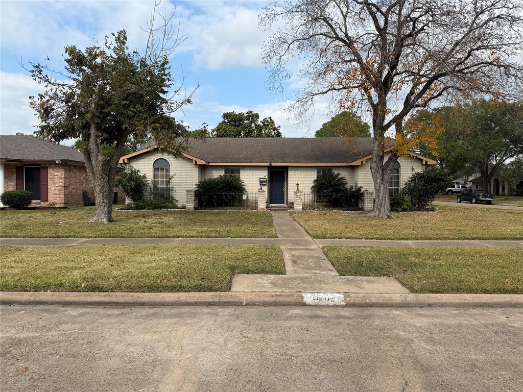 Photo of 9202 Carvel Lane, Houston, TX 77036 (MLS # 31526086)
