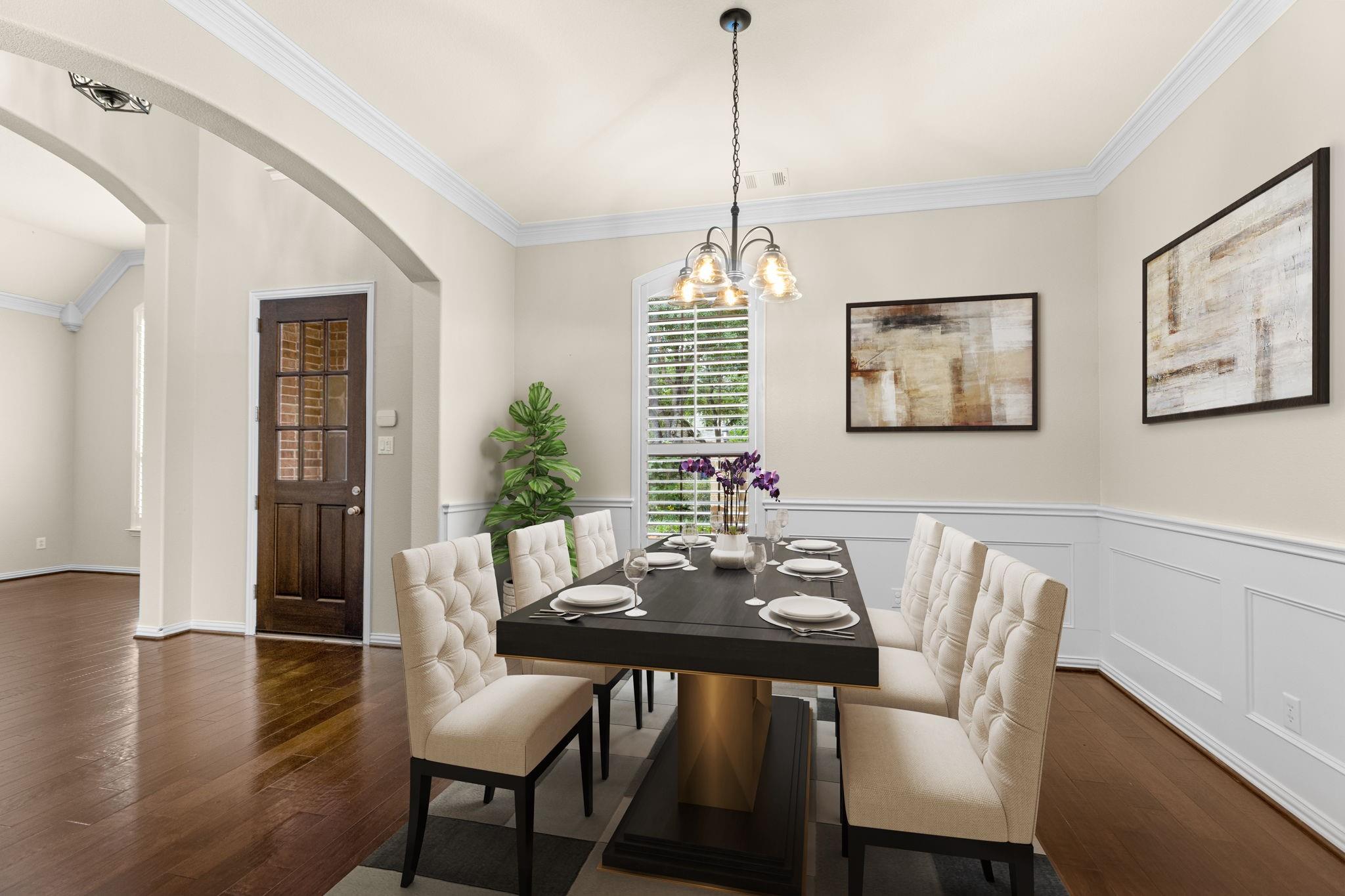 5919 Rose Bush Trail