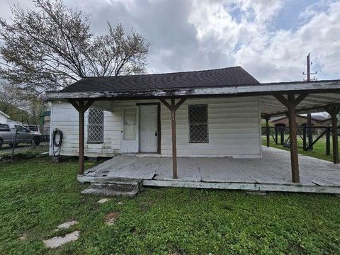 Photo of 16722 Avenue B, Channelview, TX 77530 (MLS # 55339116)