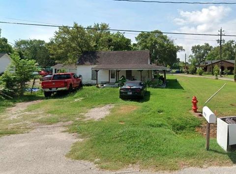 Photo of 16722 Avenue B, Channelview, TX 77530 (MLS # 55339116)