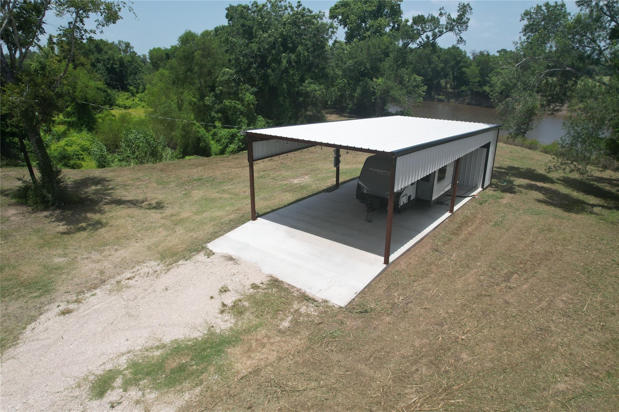 17673 River Road
