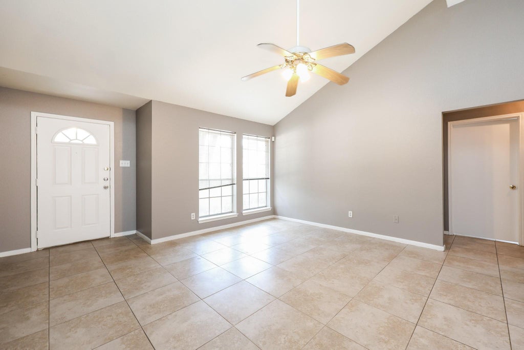 Photo of 2306 Old Oak Lane, Houston, TX 77339 (MLS # 97427380)