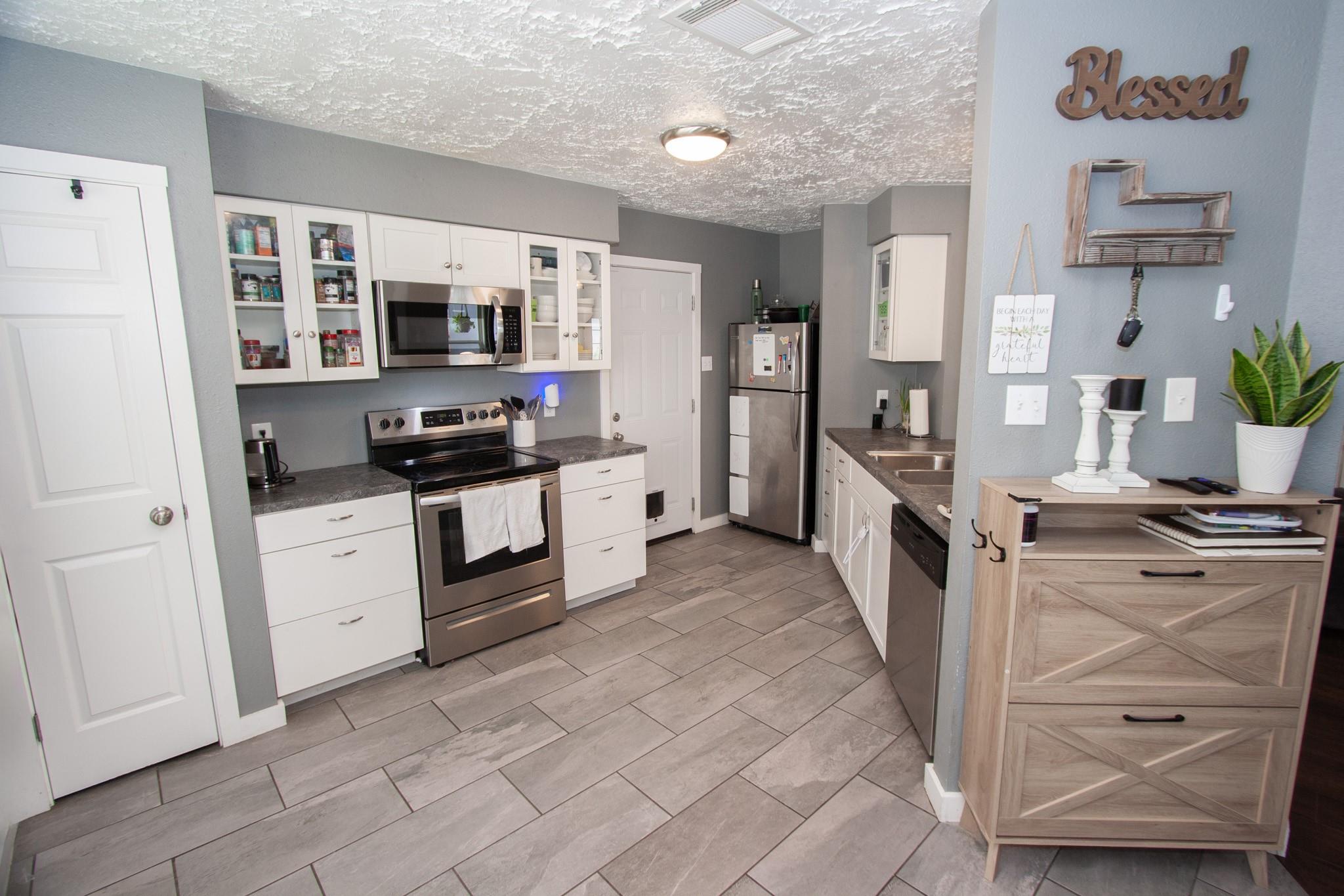 320 Anchor Way