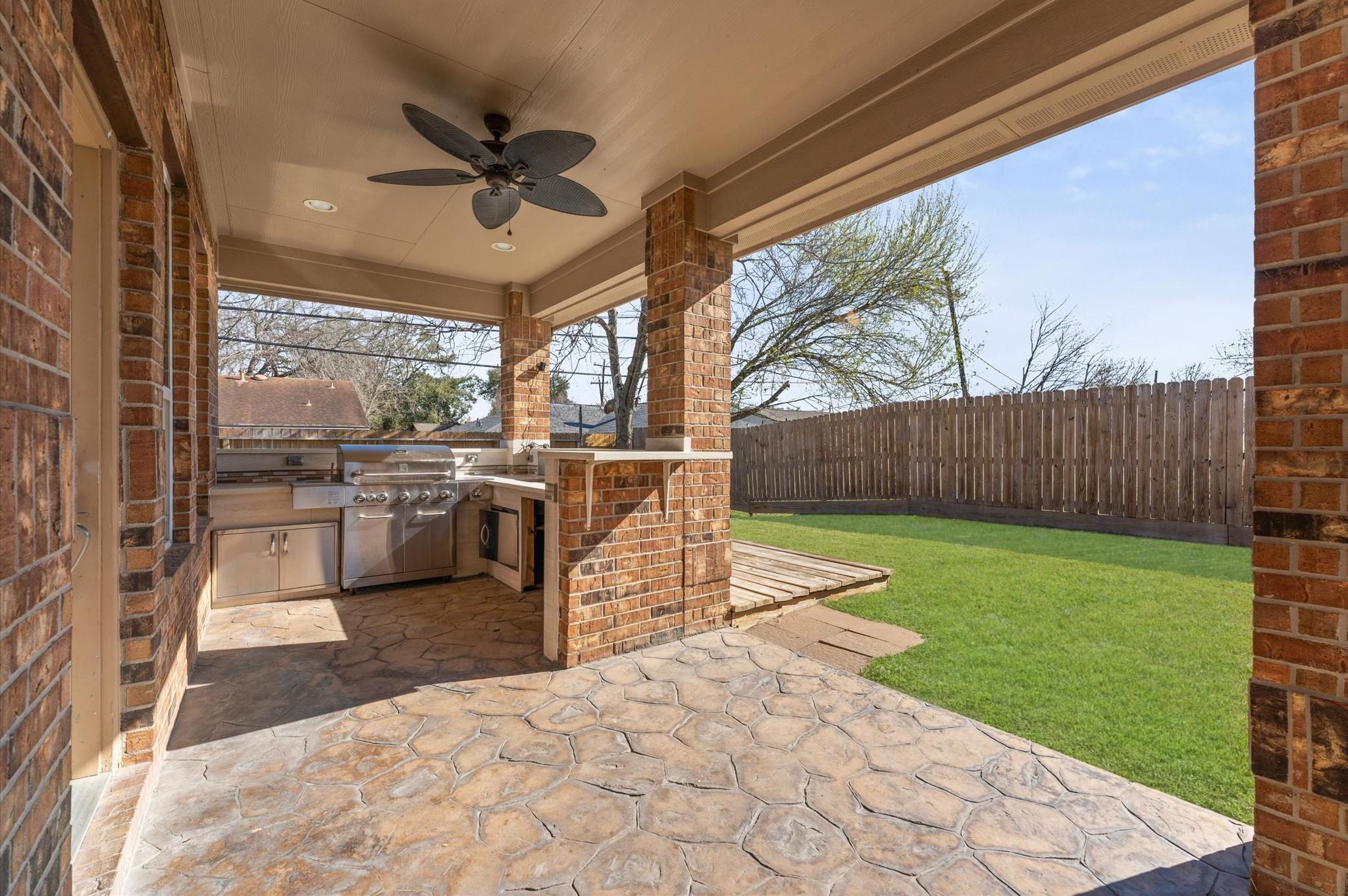 10447 Tree Hollow Circle