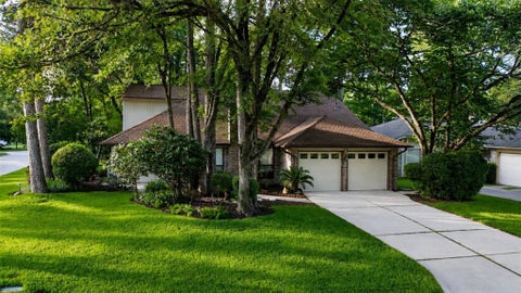 Photo of 71 Timberspire Lane, The Woodlands, TX 77380 (MLS # 93153480)