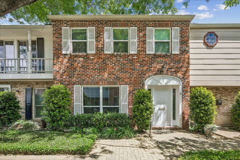Photo of 6408 Olympia Drive #132, Houston, TX 77057 (MLS # 32749495)