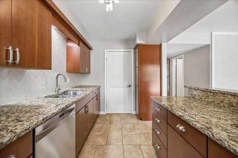 Tiny photo for 6408 Olympia Drive #132, Houston, TX 77057 (MLS # 32749495)
