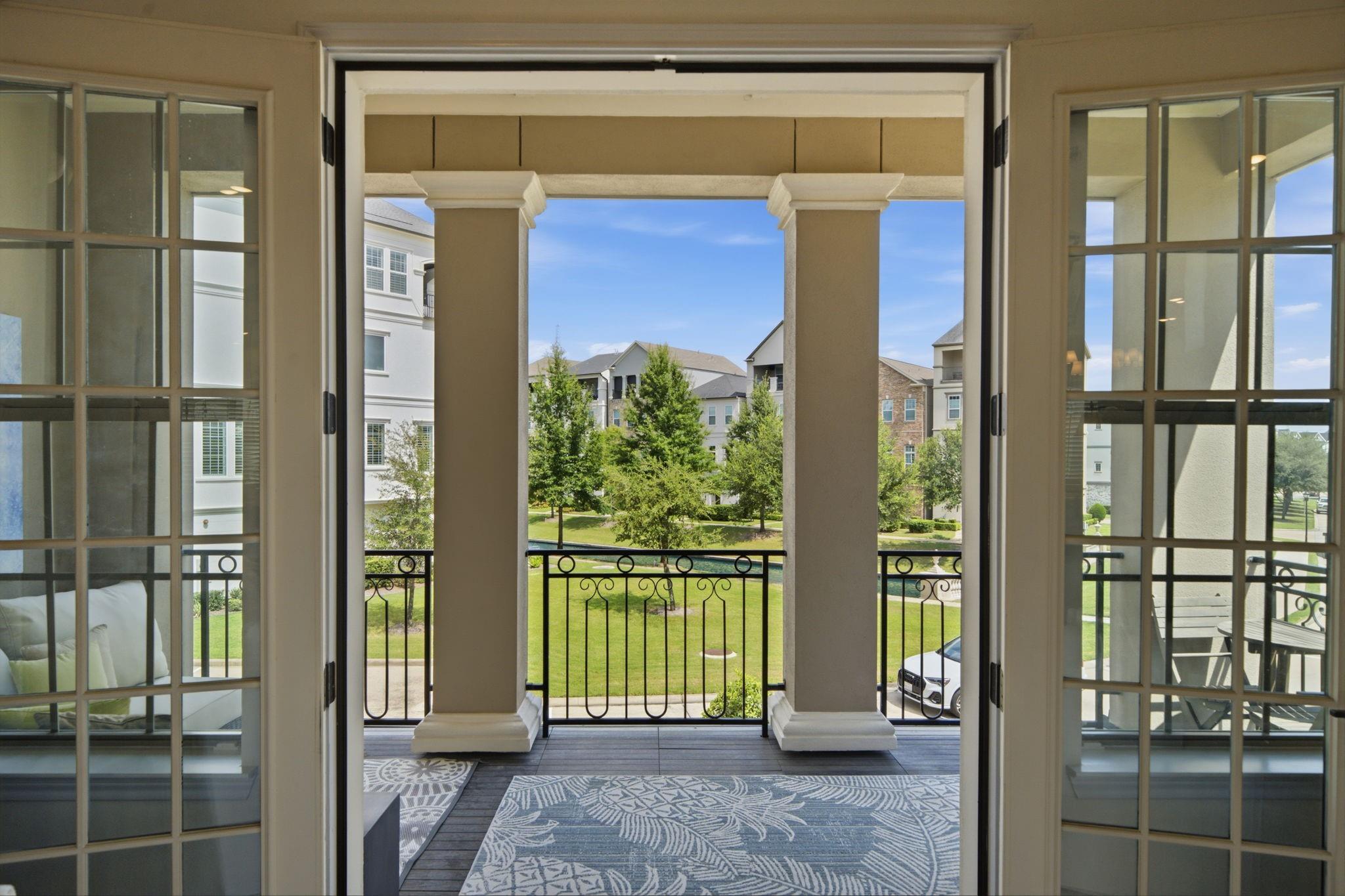 933 Blackshire Lane