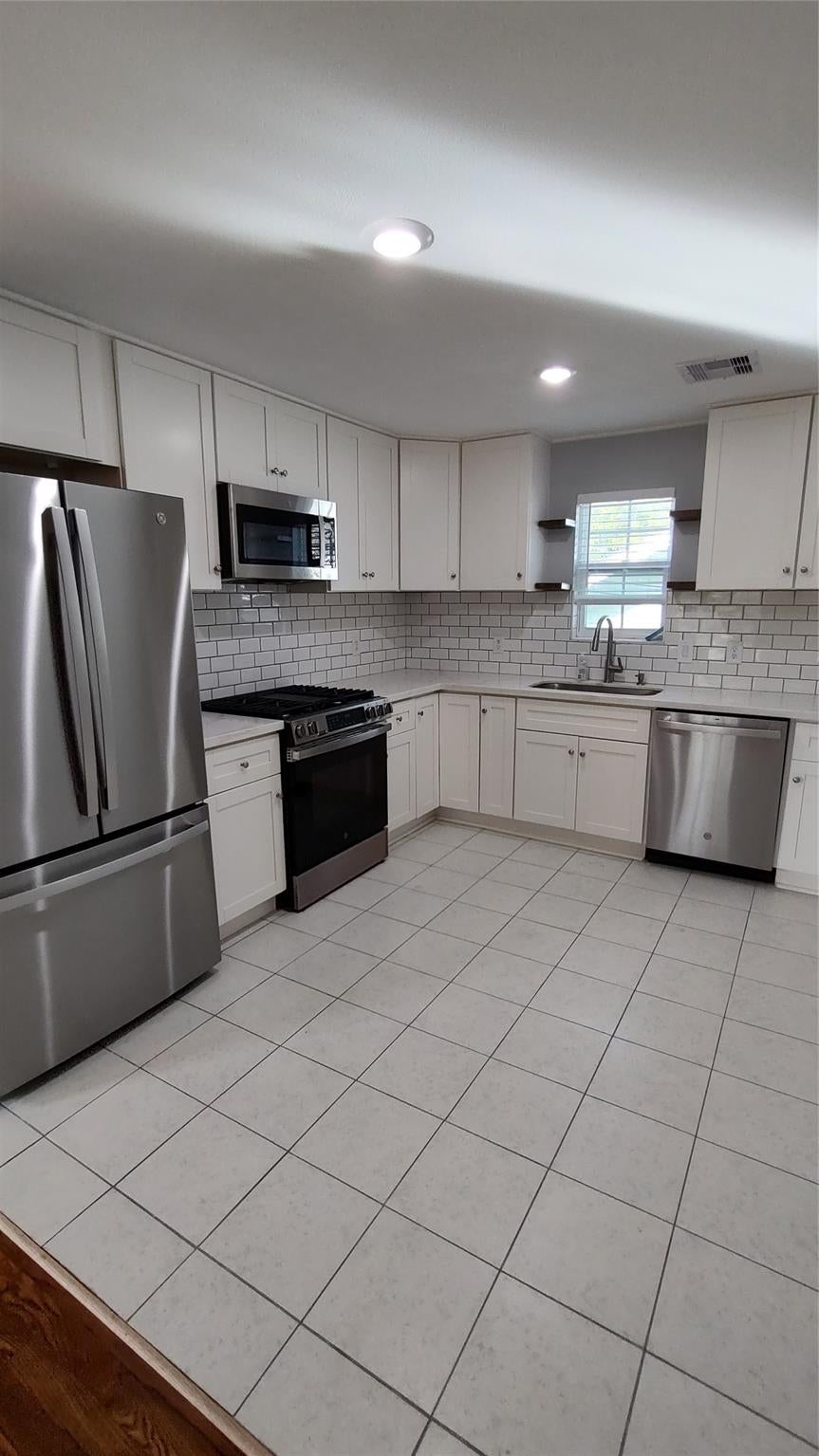 4523 Ave P 1/2 Rear