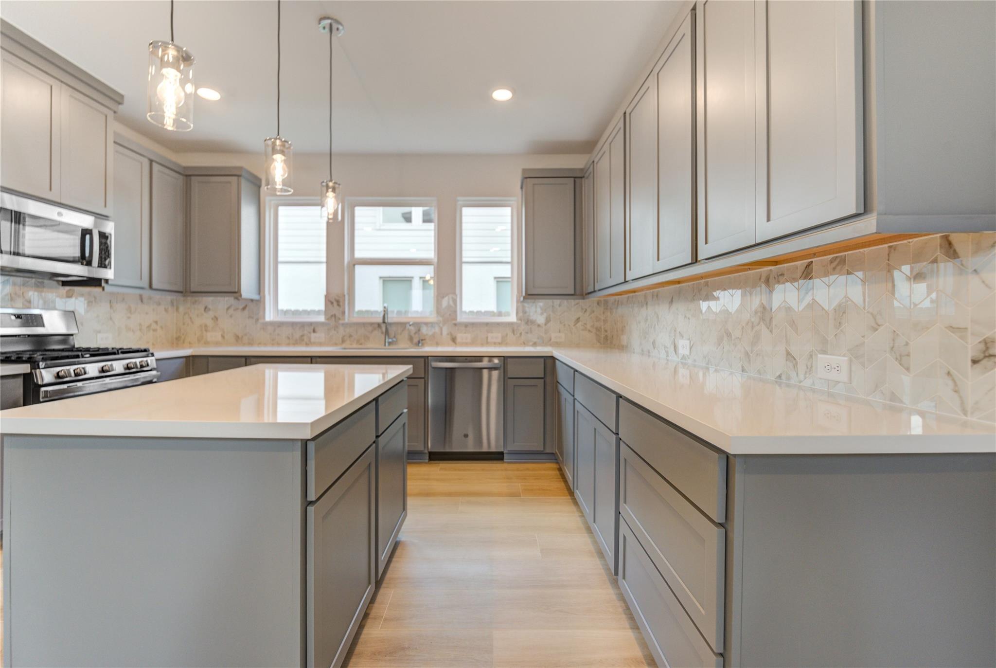 8818 Riverton Ridge Road