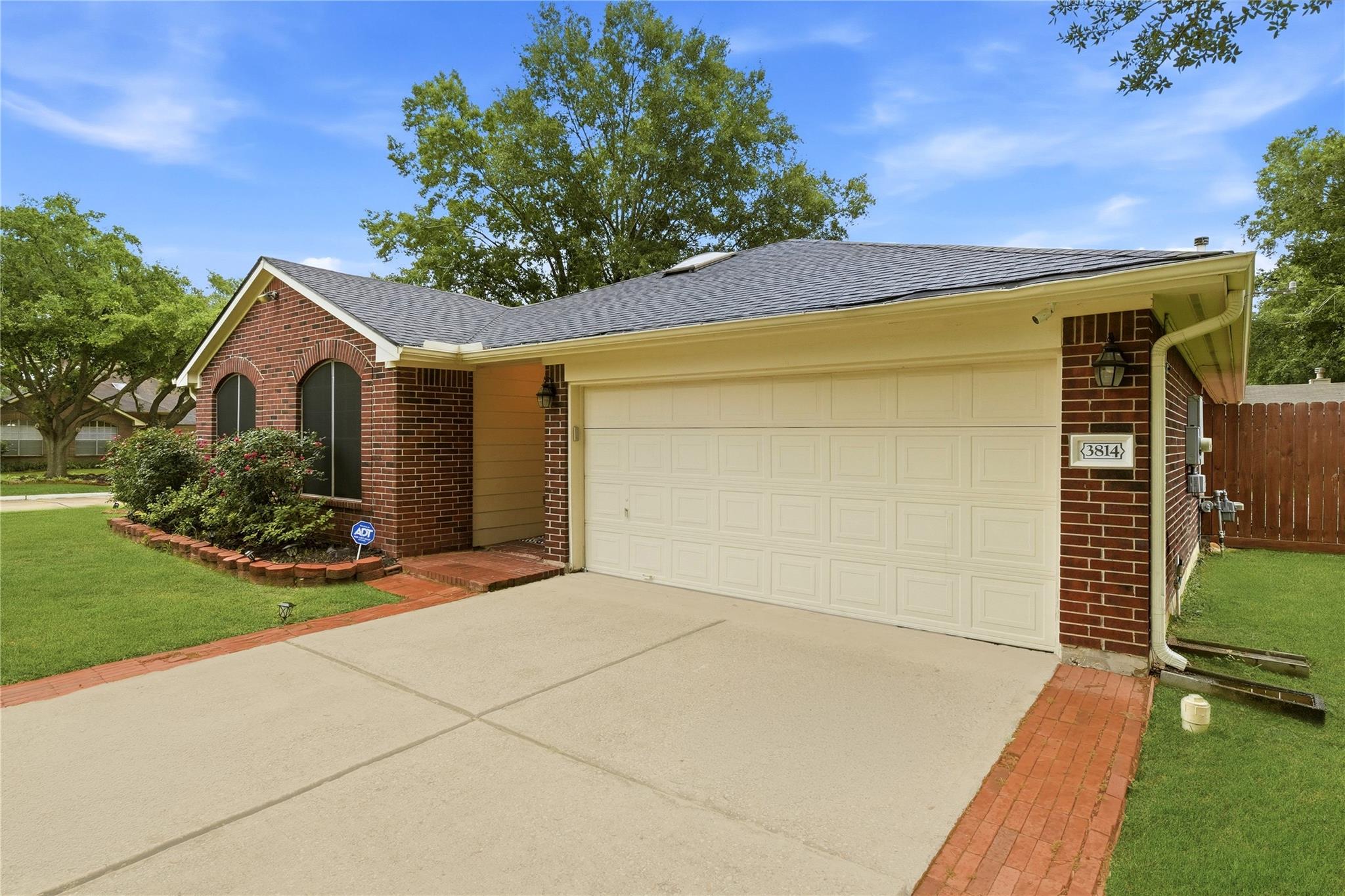 3814 Apple Hollow Lane