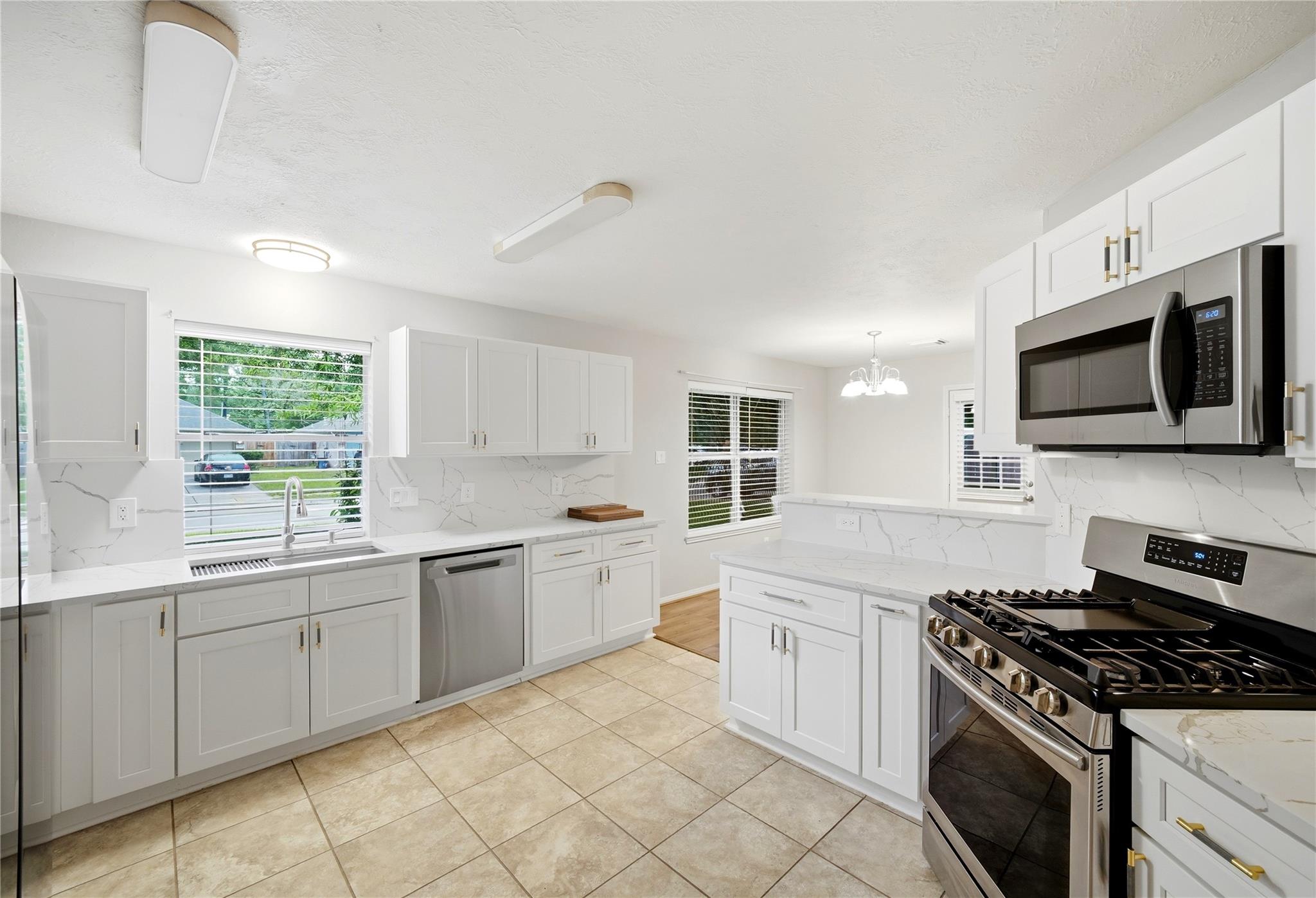 3814 Apple Hollow Lane