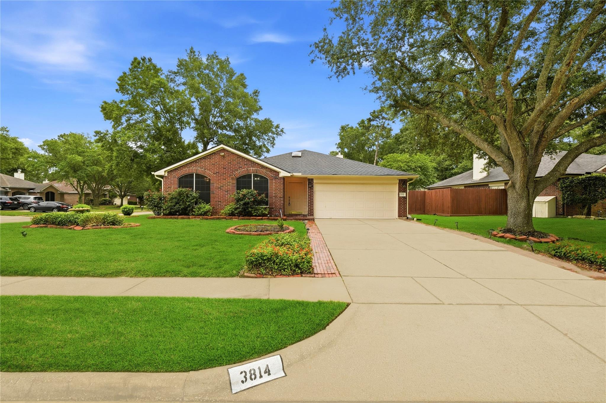 3814 Apple Hollow Lane