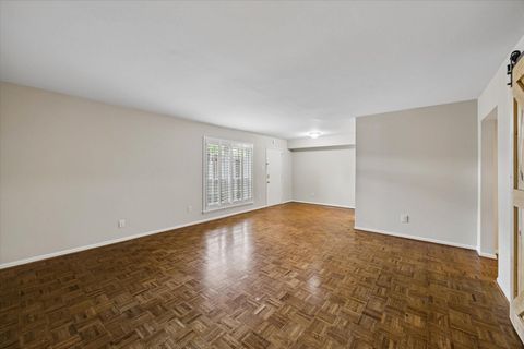 Photo of 355 N Post Oak Lane #644, Houston, TX 77024 (MLS # 35195147)