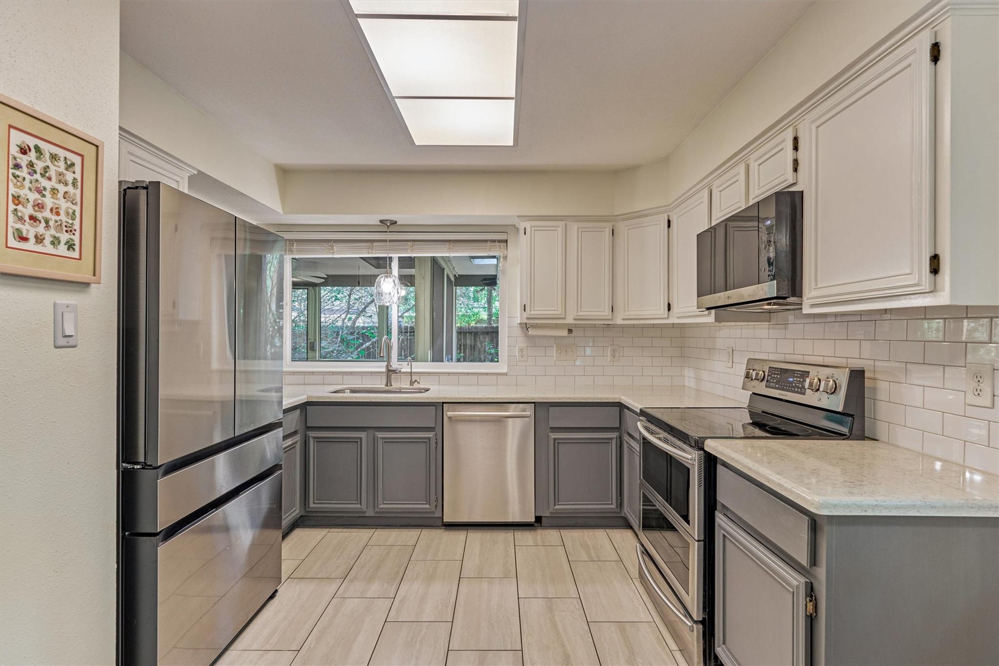 2 Rock Pine Court