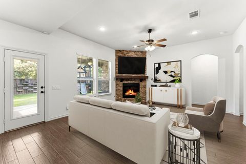Tiny photo for 15 Pioneer Canyon Place, The Woodlands, TX 77375 (MLS # 39981426)