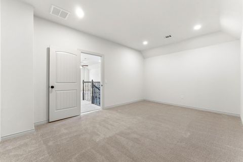 Tiny photo for 15 Pioneer Canyon Place, The Woodlands, TX 77375 (MLS # 39981426)