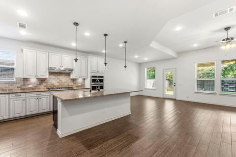 Tiny photo for 15 Pioneer Canyon Place, The Woodlands, TX 77375 (MLS # 39981426)