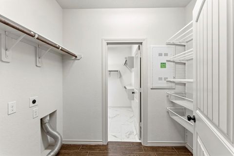 Tiny photo for 15 Pioneer Canyon Place, The Woodlands, TX 77375 (MLS # 39981426)