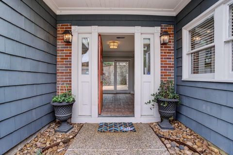 Photo of 2228 Addison Road, Houston, TX 77030 (MLS # 68383178)