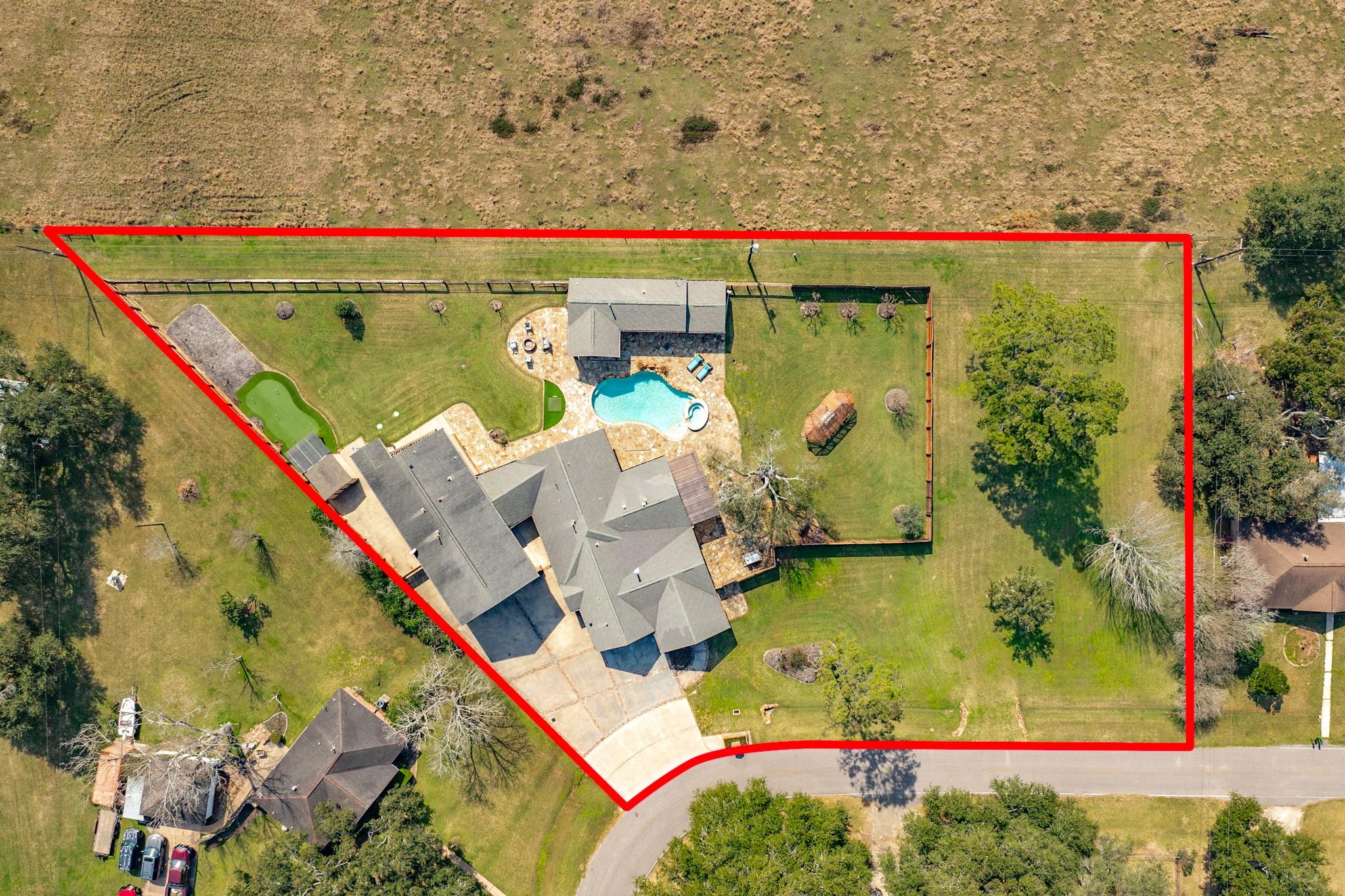 5022 Riverview Drive CR930