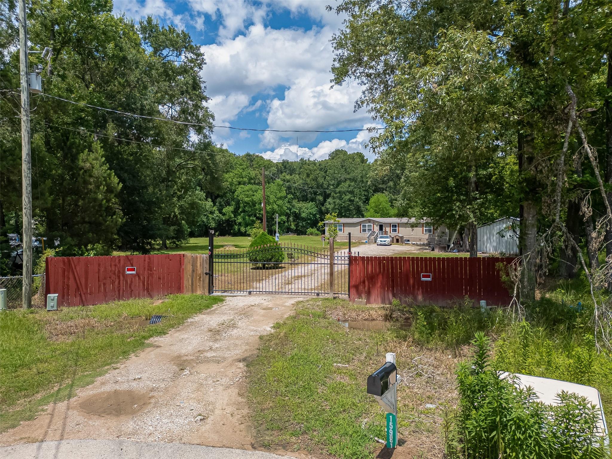 15981 Oak Creek Trail