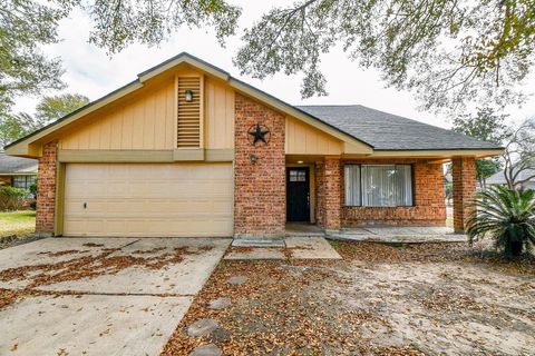 Photo of 15415 Lindita Drive, Houston, TX 77083 (MLS # 67534857)